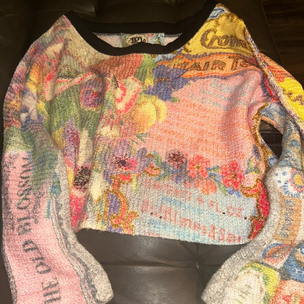 IPNG designs sweater